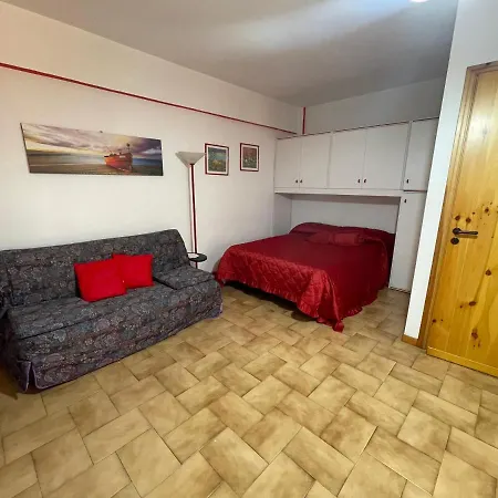 Holiday home Monolocale Al Bluemarine *